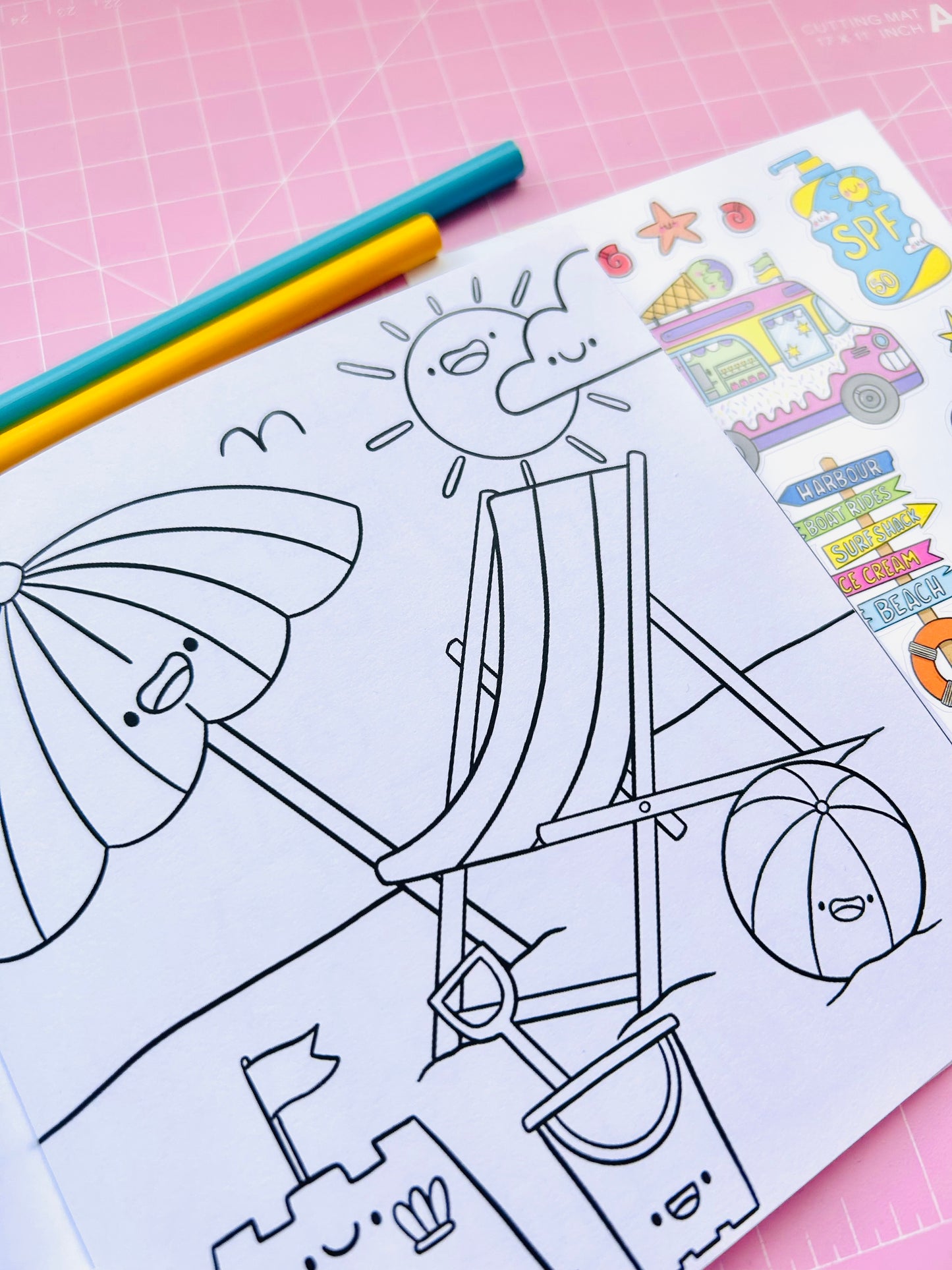 Summer Cuties Colouring Book