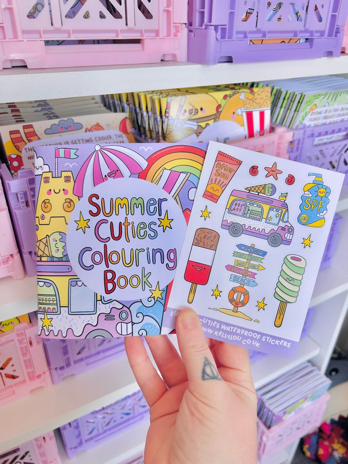 Summer Cuties Colouring Book