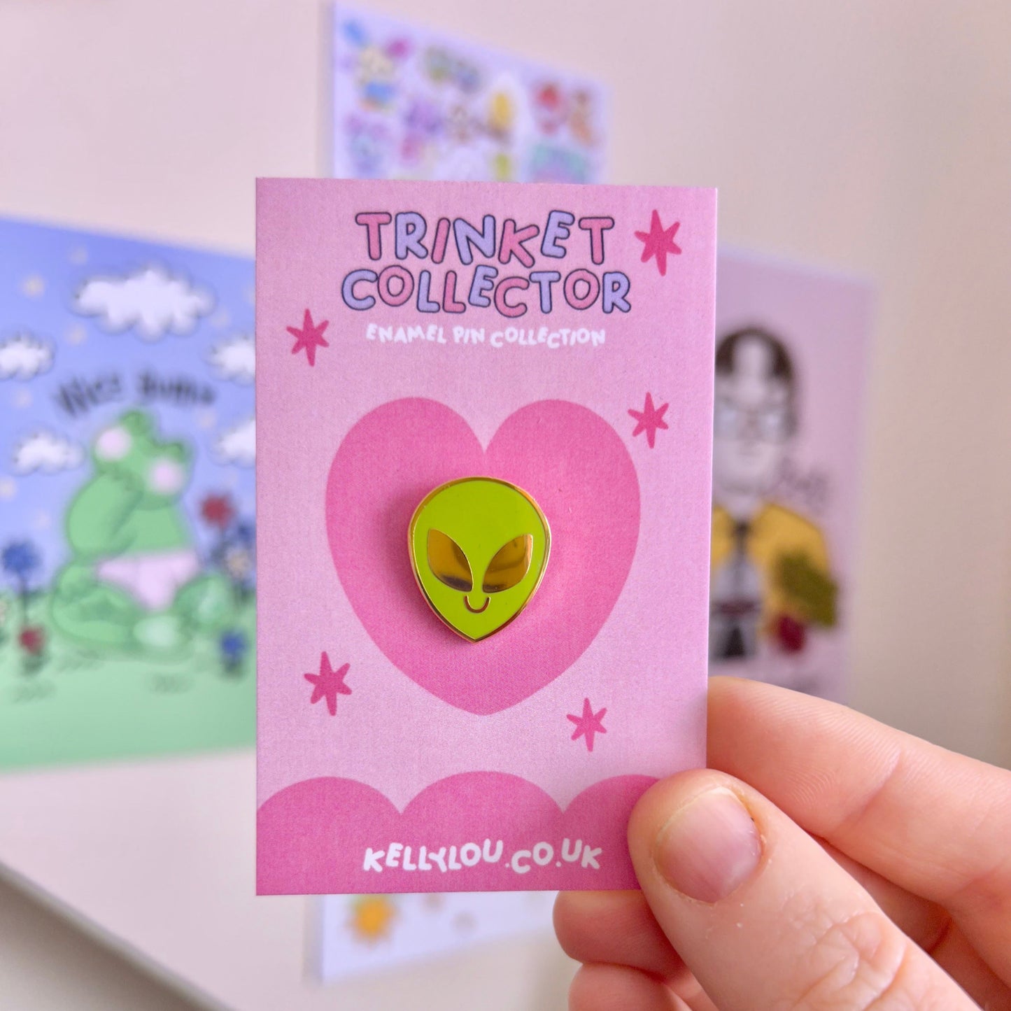 Alien Head - Mini Enamel Pin