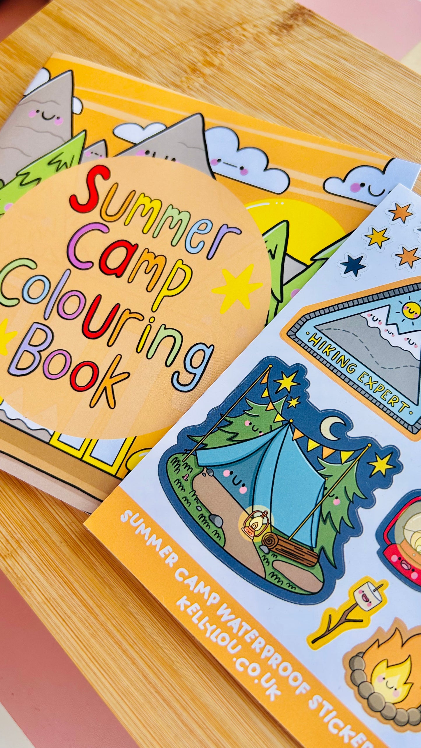Summer Camp : Colouring Book